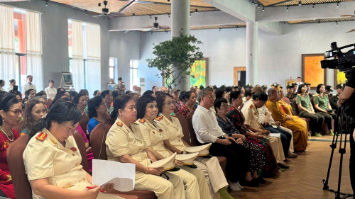 Lễ Tri Ân Tưởng Niệm Anh Hùng Liệt Sĩ Công An Nhân Dân. (Báo Văn Hóa)