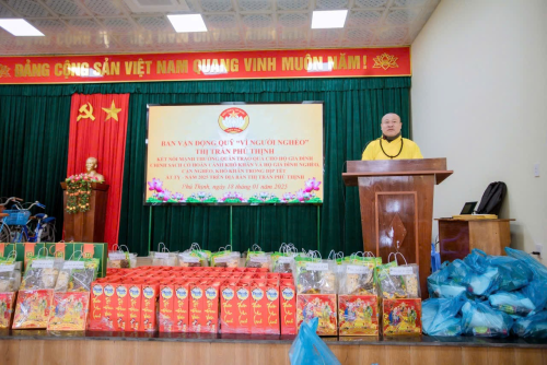 Thượng tọa Thích Nguyên Thái - vẻ đẹp nhân văn trong tà áo cà sa
