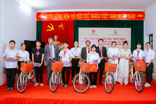 Viện Nghiên cứu Bảo tồn và Phát triển Văn hóa Đông Nam Á tổ chức chương trình từ thiện ý nghĩa tại Ninh Bình