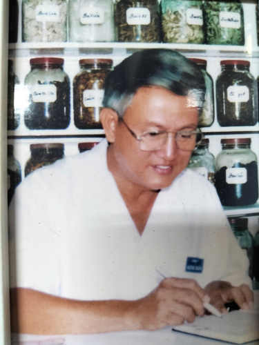 Lương y Lê Hữu Ngàn – Người thắp sáng hy vọng làm cha mẹ cho hàng trăm cặp vợ chồng vô sinh, hiếm muộn