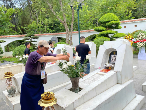 Lương Y Phùng Khắc Truật: Người Gìn Giữ Tinh Hoa Y Học Cổ Truyền Tại Nhà Thuốc Phú An Đường