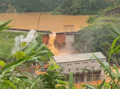 Vỡ Đập Thủy Điện Bắc Khê 1 Ở Lạng Sơn: Nước Ngập Sâu, Dân Sơ Tán Khẩn Cấp. (Ảnh: Nông Huyền)