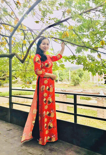 Giáo viên nghỉ hưu Trần Lệ Thuỷ: Ngọn lửa đam mê từ bục giảng đến trang thơ