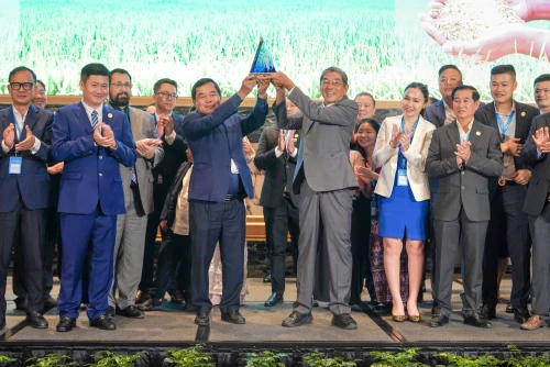 Gạo ST25 Việt Nam lần thứ 3 đăng quang "Gạo ngon nhất thế giới", khẳng định vị thế hạt gạo vàng Đồng bằng sông Cửu Long