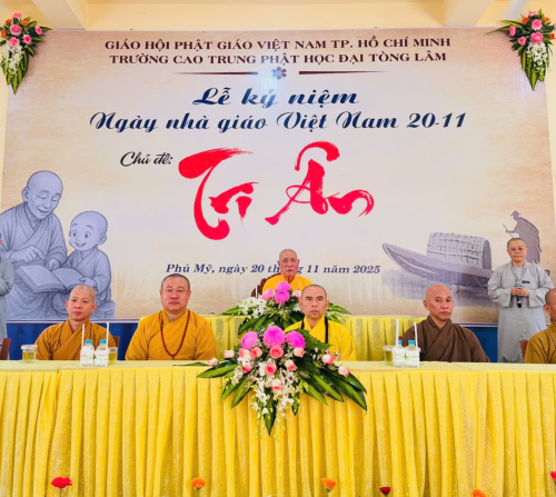 VIẾT VỀ NGƯỜI THẦY ĐẶC BIỆT - NGƯỜI TU SĨ TRÊN GIẢNG ĐƯỜNG TRUYỀN TRAO TRI THỨC