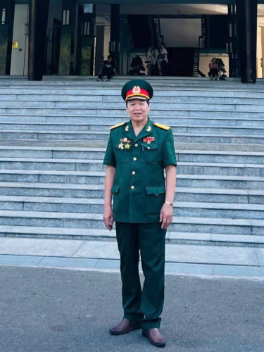 NHÀ GIÁO LÃO THÀNH NGUYỄN ĐÌNH TRIỂN: “GIA ĐÌNH LÀ BỆ PHÓNG CHO KHÁT VỌNG VƯƠN MÌNH CỦA DÂN TỘC”