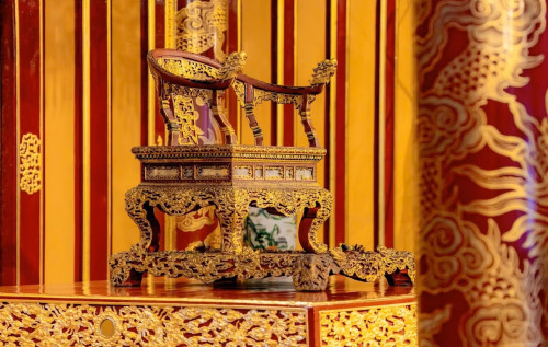 Bảo vật quốc gia Ngai vua triều Nguyễn: Chờ đợi quy trình phục chế sau gần một năm bị xâm hại