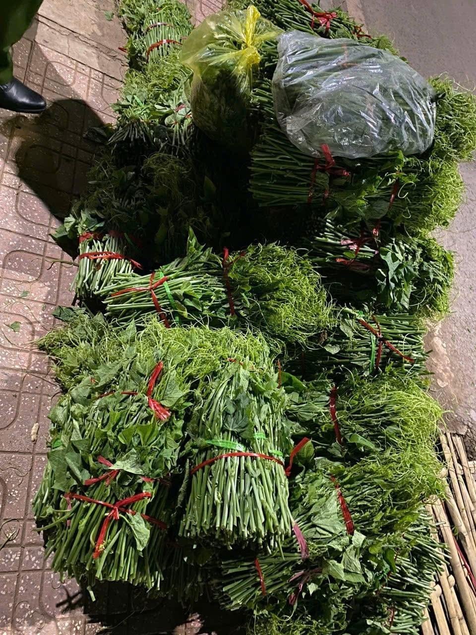 Sơn La Thu Giữ Hơn 3 Tạ Rau Quả Nhiễm Hóa Chất Độc Hại Tại Chợ Đêm. (Ảnh: Công An Sơn La cung cấp)