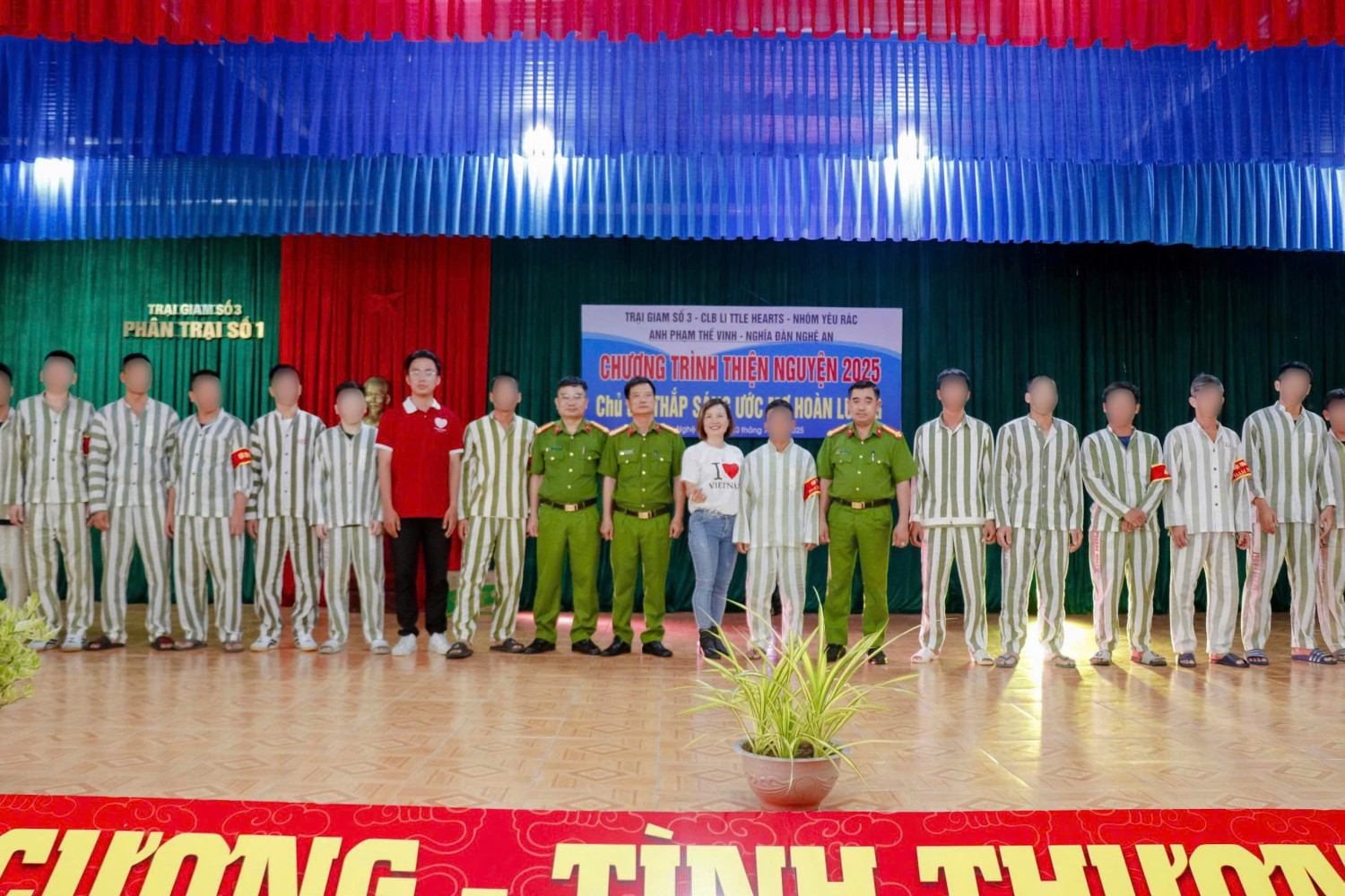 Trưởng BTC cùng cán bộ tại trại giam 03