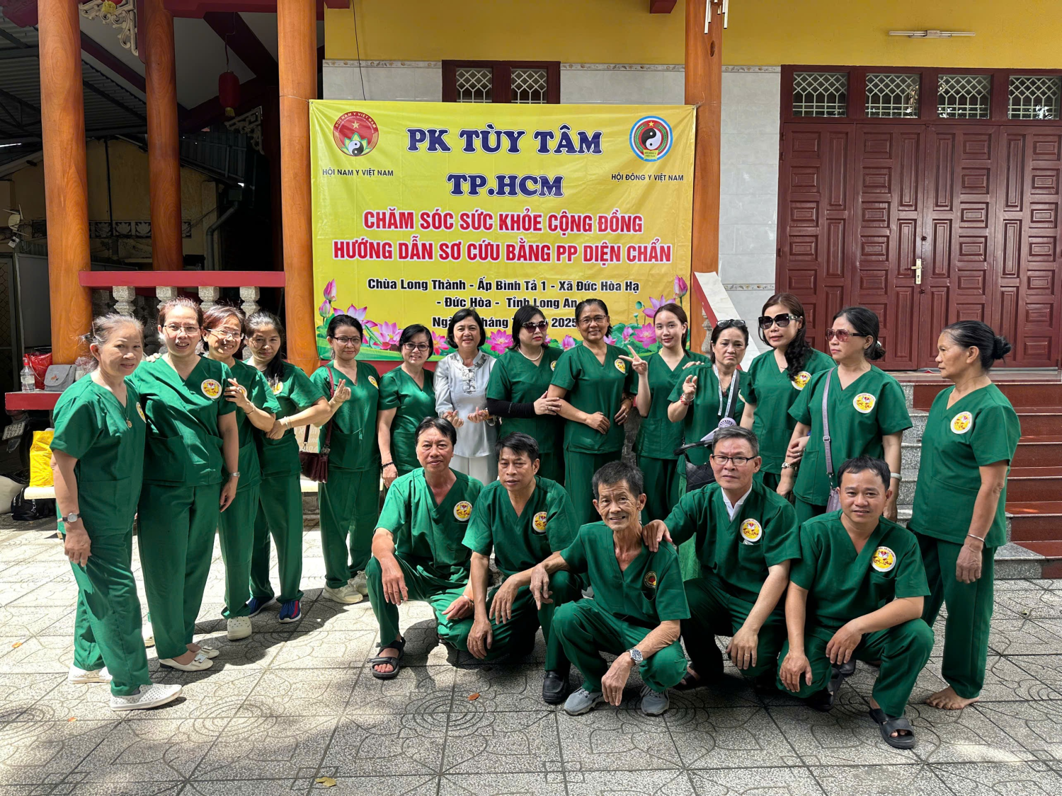 Y sĩ Y học Cổ truyền Nguyễn Thị Hoàng Phượng – Người phụ nữ mang trọn trái tim nhân ái