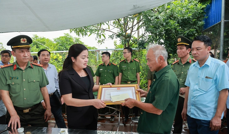 tham hoi dong vien nan nhan cuu nguoi duoi nuoc thai nguyen2 1759311488227164707747